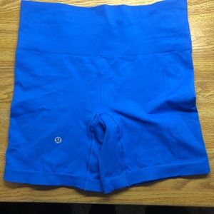 LuLu Lemon Biker Shorts💙🤤